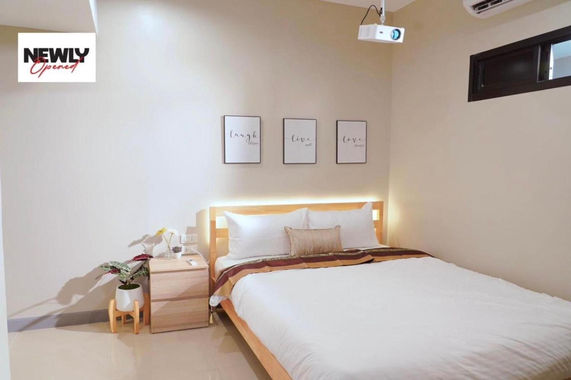 Bnb98 Silom Hotel Bangkok Exterior photo