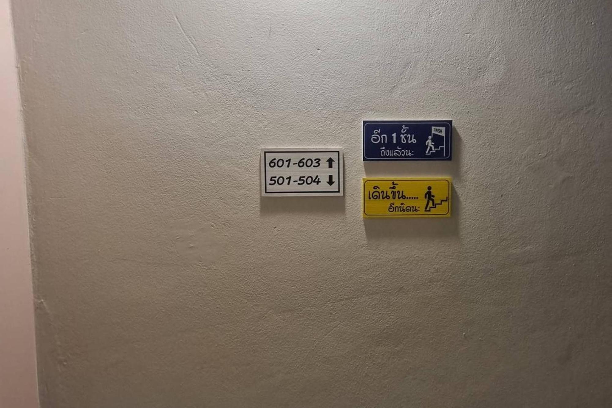 Bnb98 Silom Hotel Bangkok Exterior photo