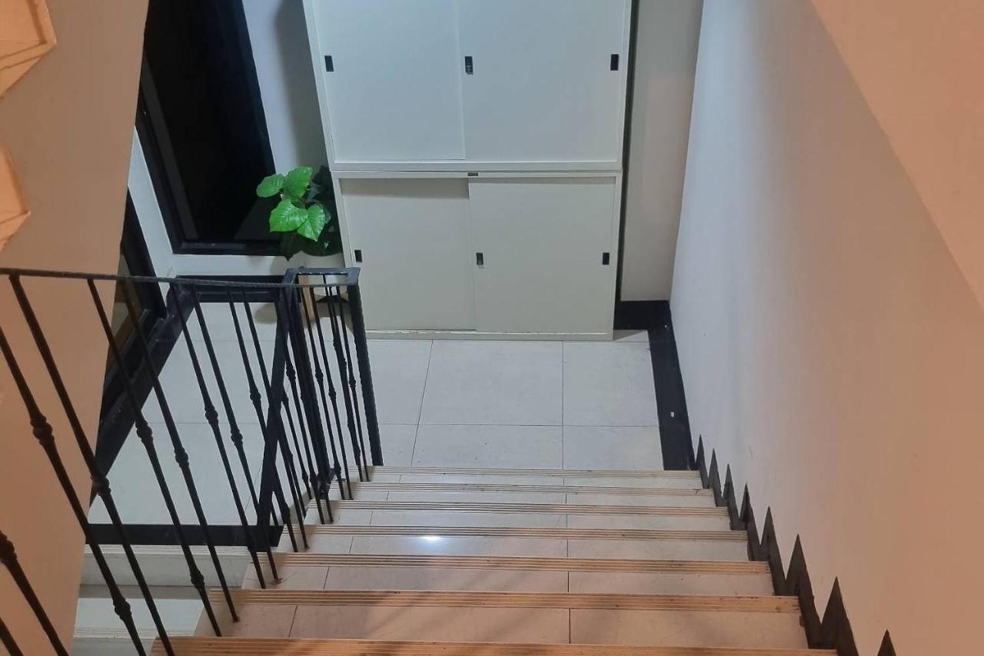 Bnb98 Silom Hotel Bangkok Exterior photo
