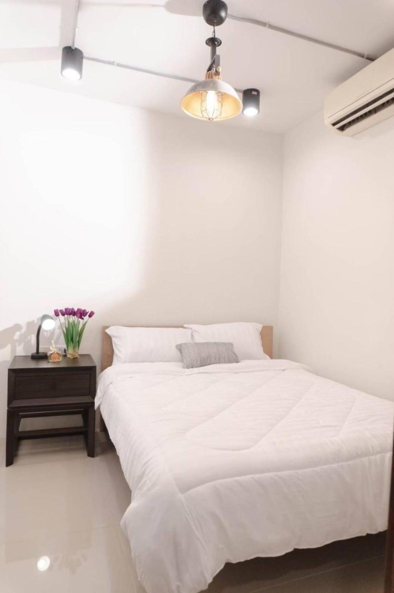 Bnb98 Silom Hotel Bangkok Exterior photo